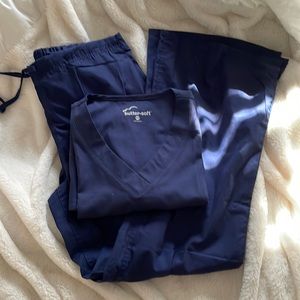 butter-soft Navy blue scrub set, XS